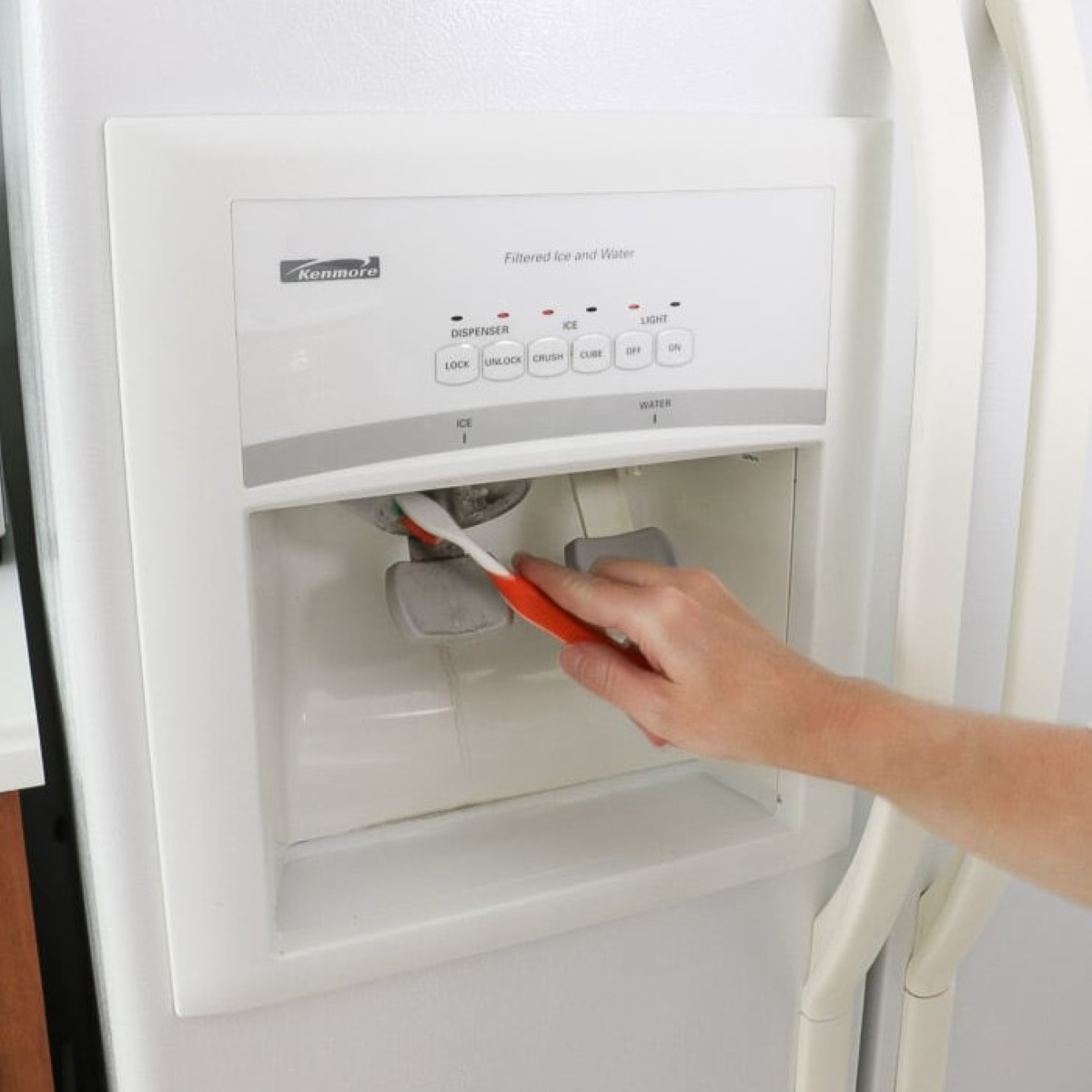 water dispenser on samsung refrigerator