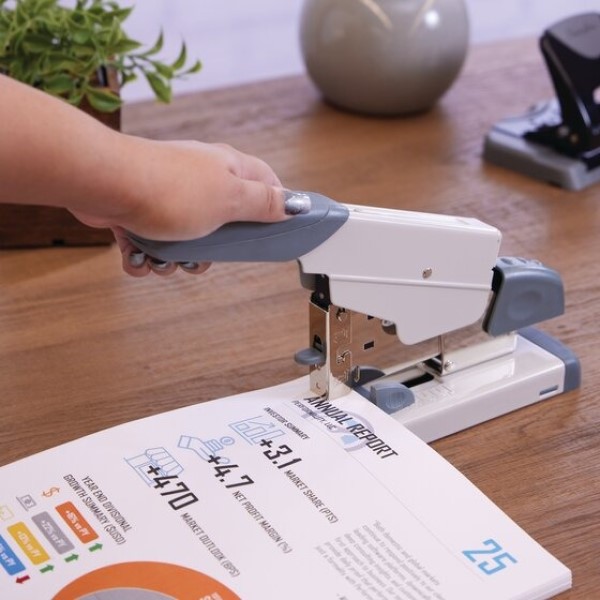 how to insert staples in stapler